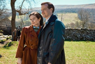 Rachel Shenton and Nicholas Ralph in 'All Creatures Great and Small'