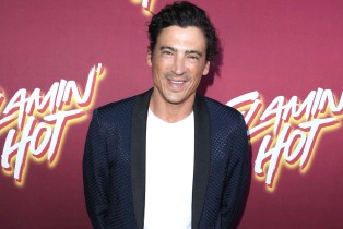 Andrew Keegan