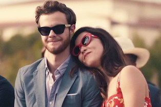 Maya Erskine putting her head on Jack Quaid's shoulder in Plus One
