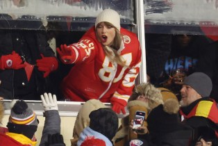 AFC Wild Card Playoffs - Miami Dolphins v Kansas City Chiefs