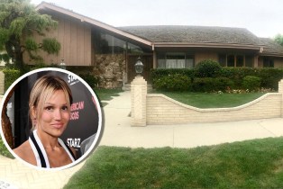 Tina Trahan / The Brady Bunch House